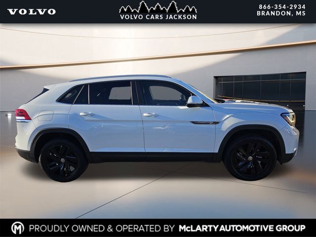 2022 Volkswagen Atlas Cross Sport SE Technology photo 3