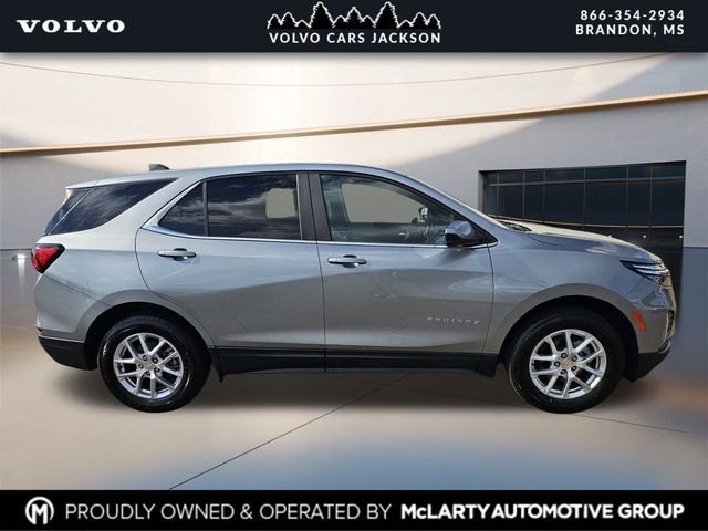 2023 Chevrolet Equinox LT photo 3
