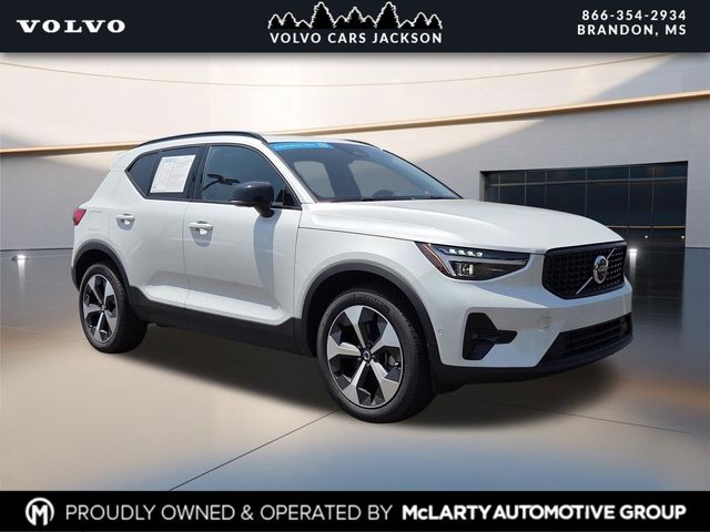 2026 Volvo XC40