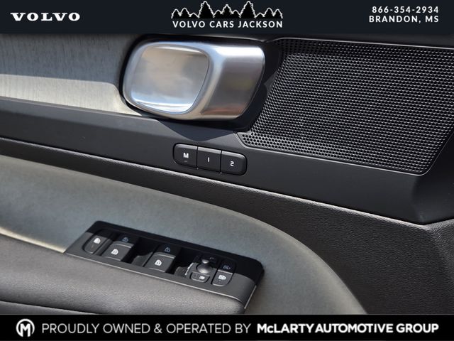 2026 Volvo XC40 Plus - Photo 18