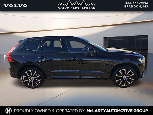2024 Volvo XC60 B5 Plus photo 3