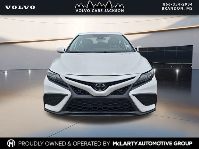 2024 Toyota Camry SE photo 2