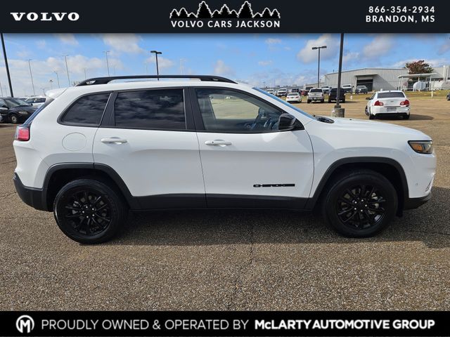 2023 Jeep Cherokee Altitude photo 2