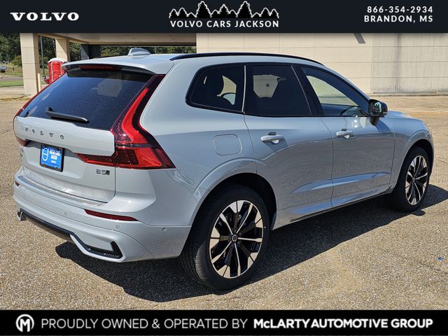 2026 Volvo XC60 B5 Plus photo 4