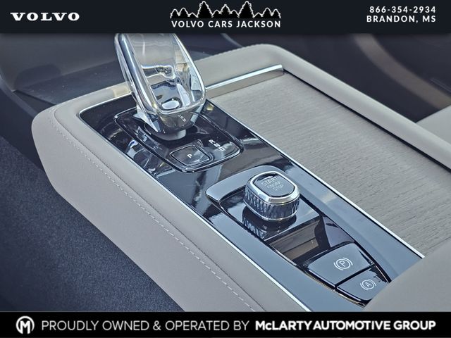 2026 Volvo XC90 Plus - Photo 23