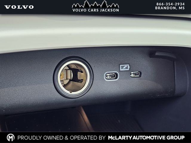 2026 Volvo XC40 Plus - Photo 22