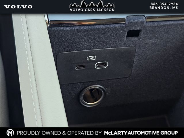 2026 Volvo XC90 Ultra - Photo 23