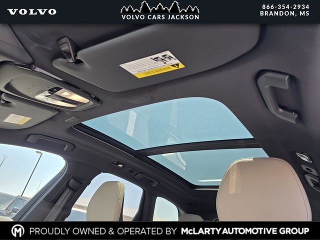 2026 Volvo XC60 Plus - Photo 18