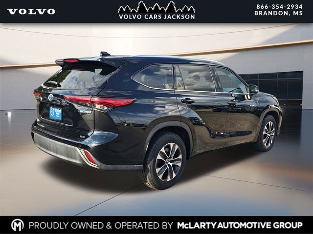 2021 Toyota Highlander Hybrid XLE photo 4