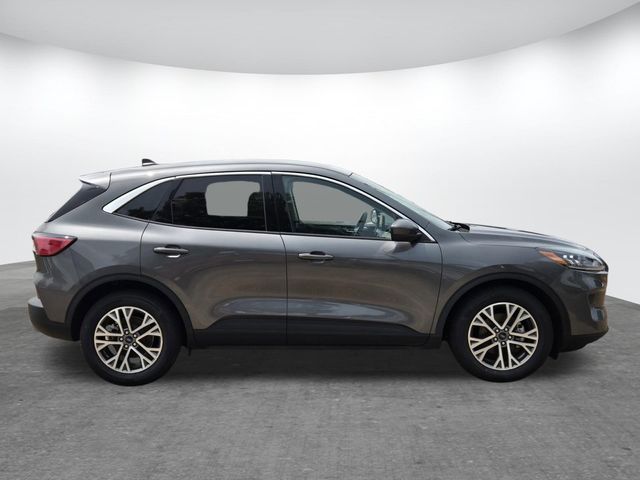 Used 2022 Ford Escape SEL with VIN 1FMCU0CZ4NUA15561 for sale in Brandon, MS