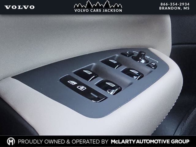 2026 Volvo XC90 Core - Photo 16