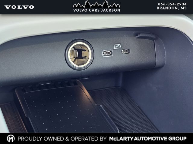 2026 Volvo XC40 Ultra - Photo 22
