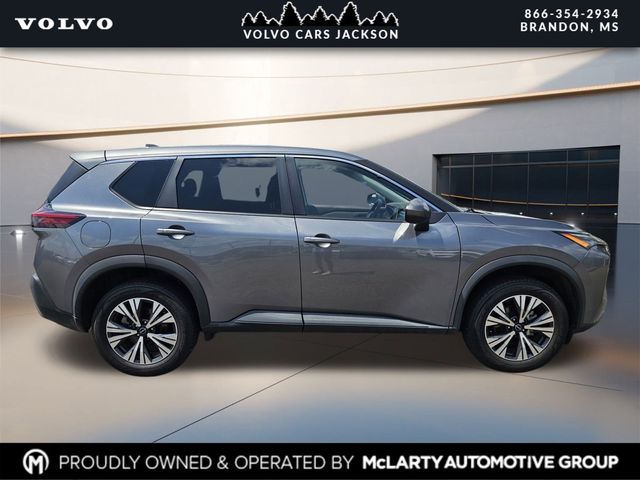 2022 Nissan Rogue SV photo 3