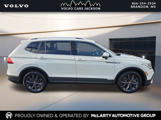 2024 Volkswagen Tiguan SE Wolfsburg Edition photo 2