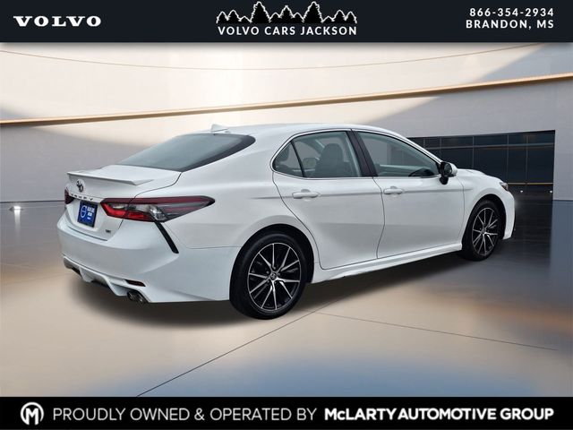 2024 Toyota Camry SE photo 4