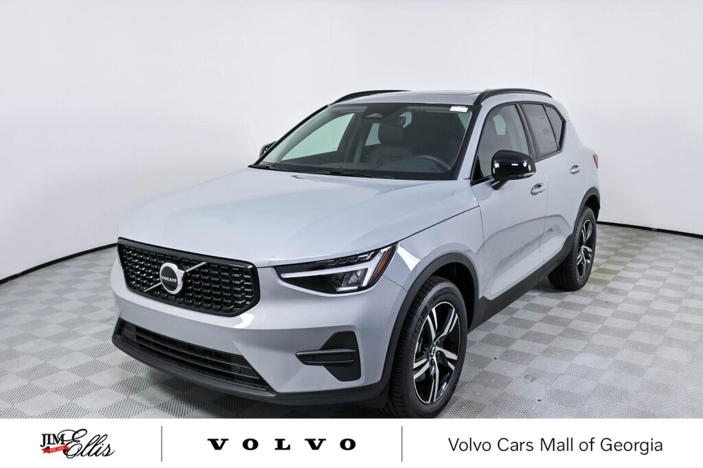 New 2026 Volvo XC40 B5 Core SUV
