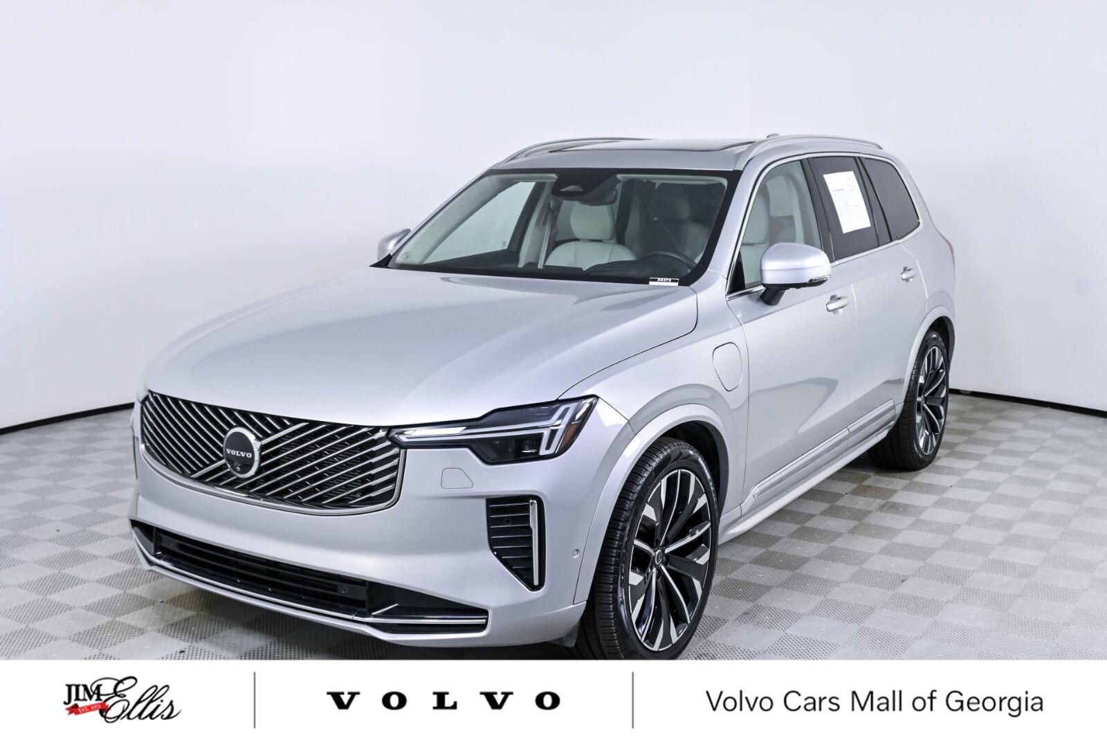 2025 Volvo XC90 plug-in hybrid