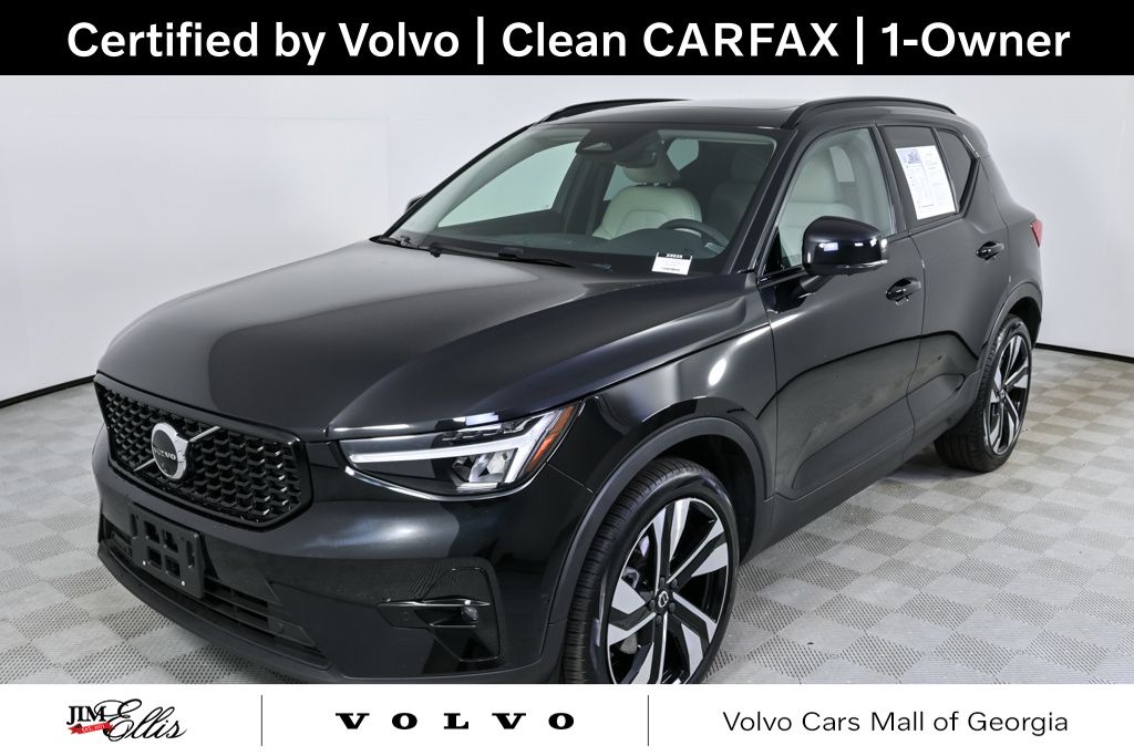 2024 Volvo XC40 Plus's photo