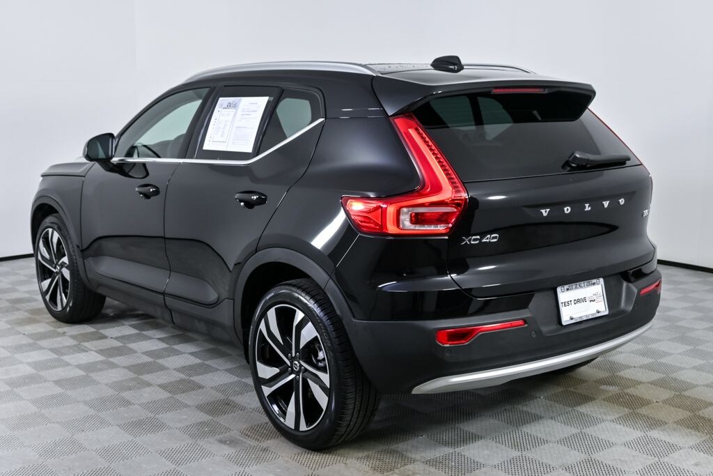 Certified 2025 Volvo XC40 B5 Plus Bright Theme SUV