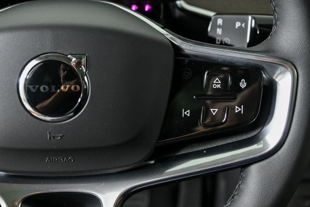 2025 Volvo EX90 Plus - Photo 11