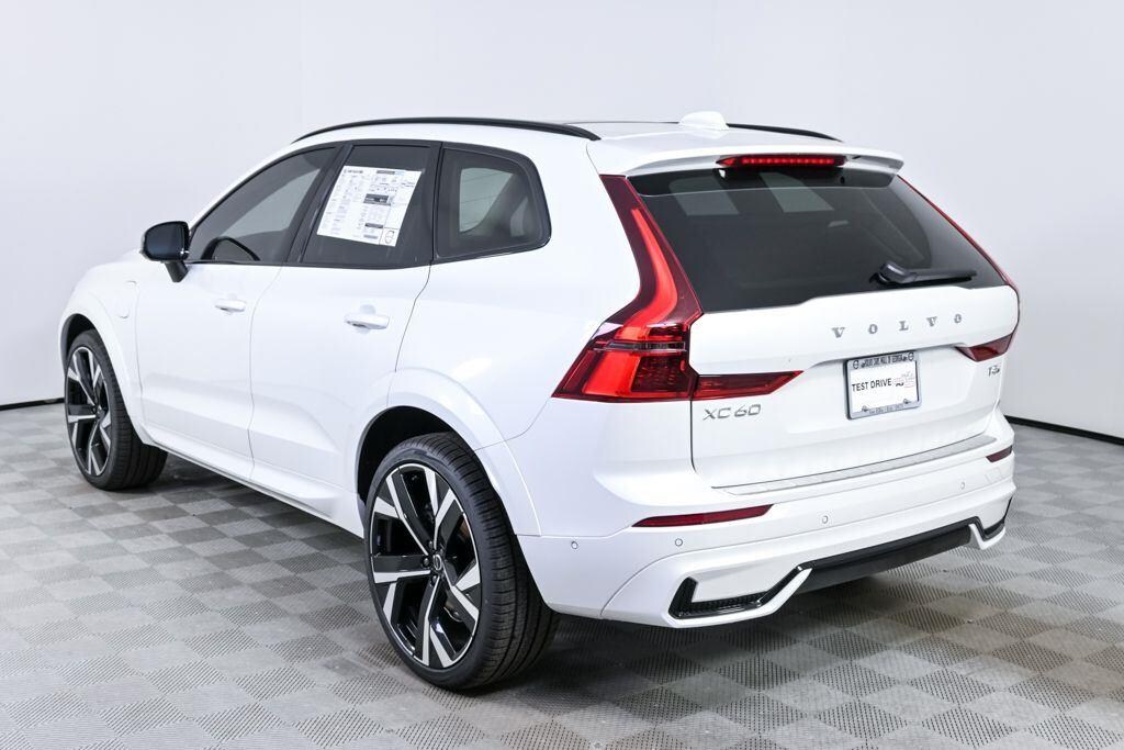 New 2026 Volvo XC60 plug-in hybrid T8 Ultra SUV