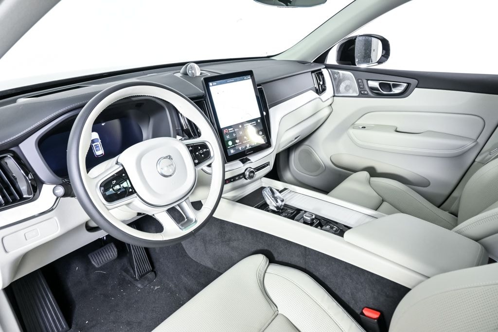 New 2026 Volvo XC60 B5 Ultra SUV