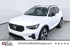 2026 Volvo XC40 B5 Plus AWD SUV