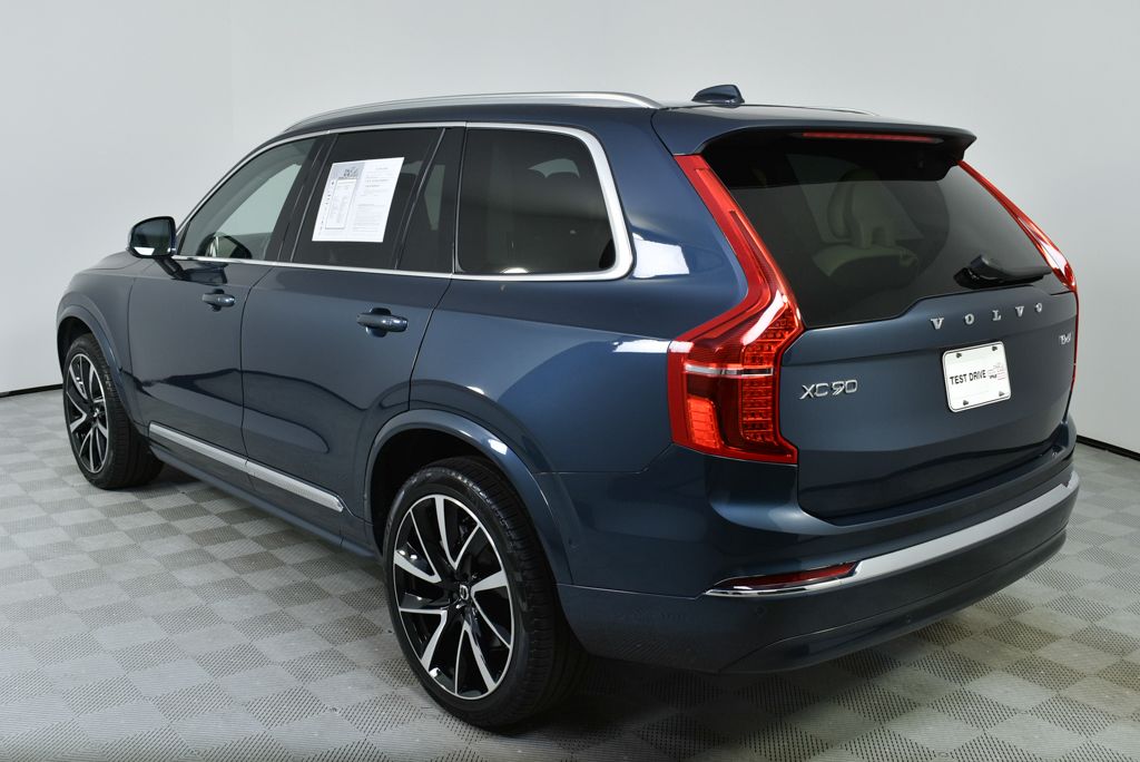 2024 Volvo XC90 Plus photo 3