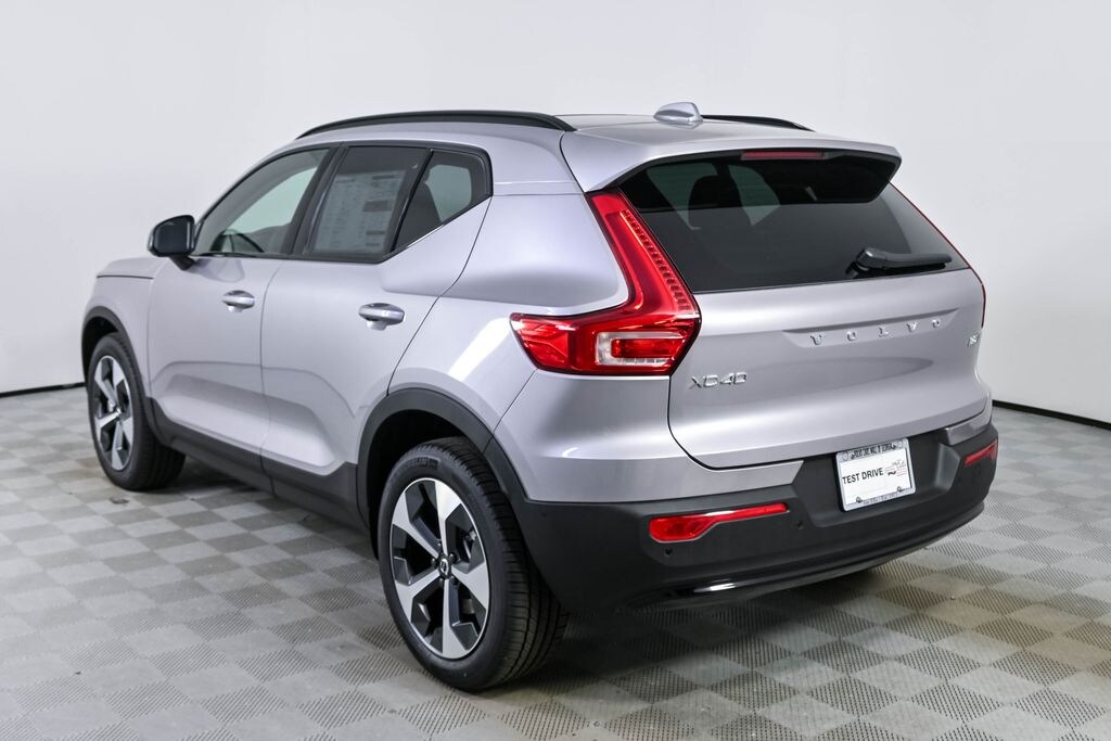 New 2026 Volvo XC40 B5 Plus SUV