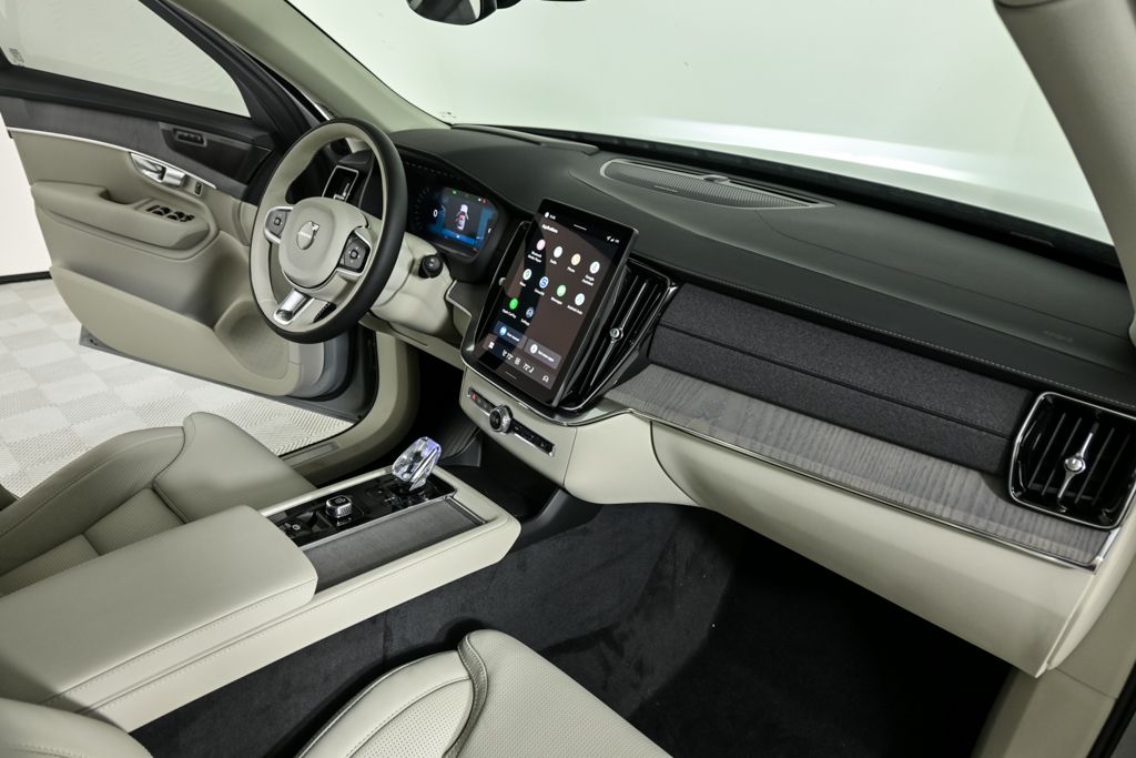 2026 Volvo XC90 Ultra - Photo 25