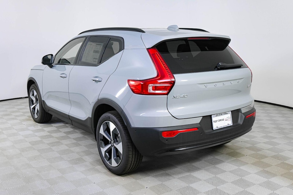 New 2026 Volvo XC40 B5 Plus SUV