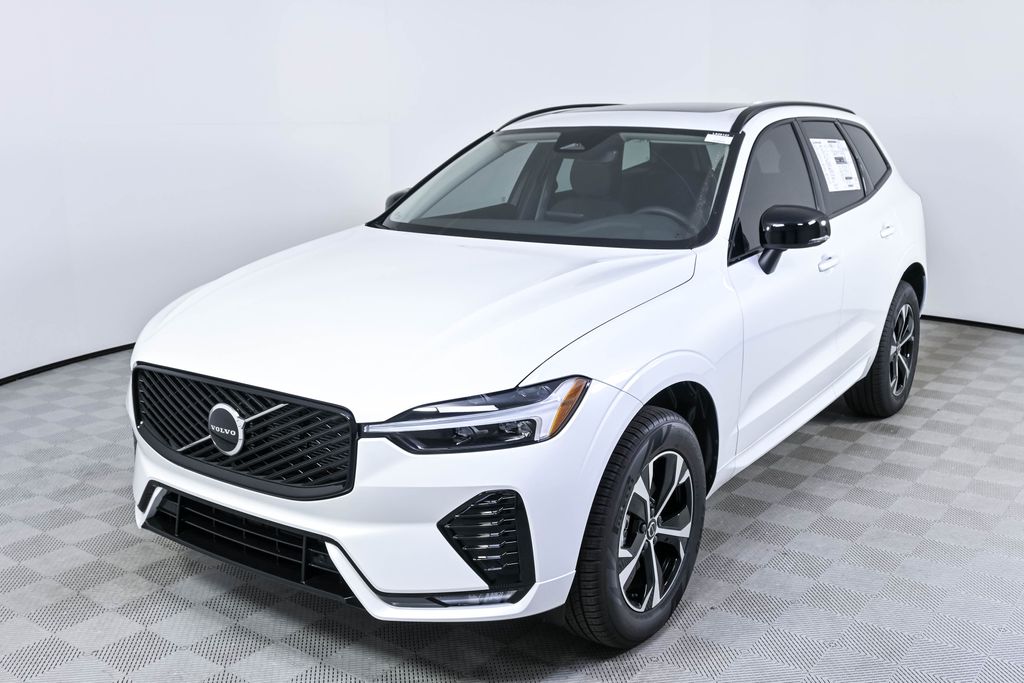 2026 Volvo XC60 B5 Core Dark AWD's photo