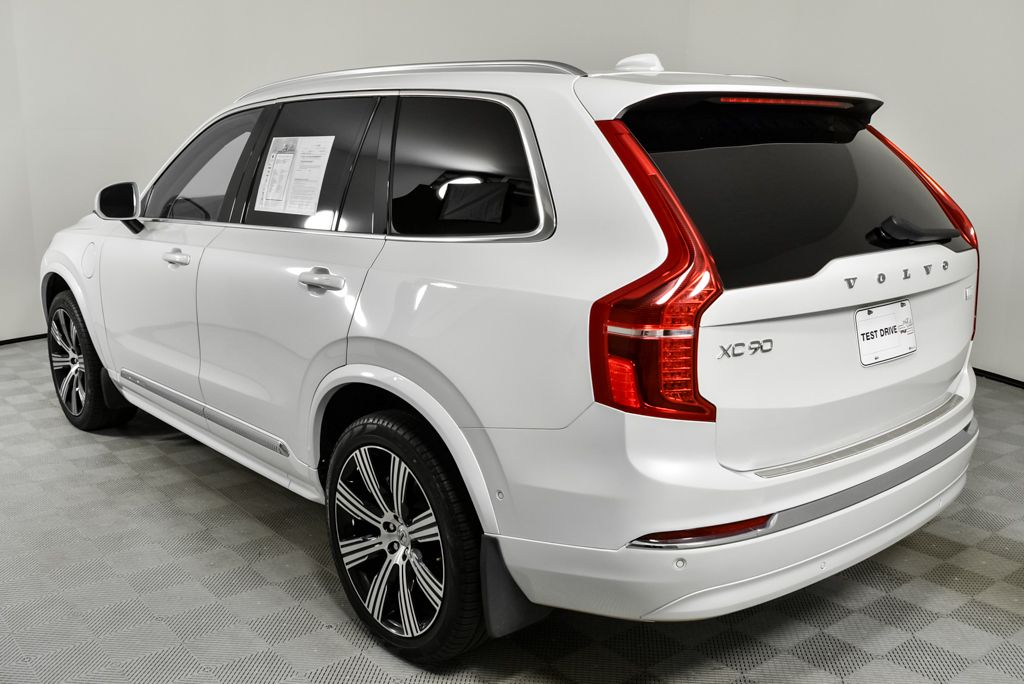 2024 Volvo XC90 T8 Plus photo 3