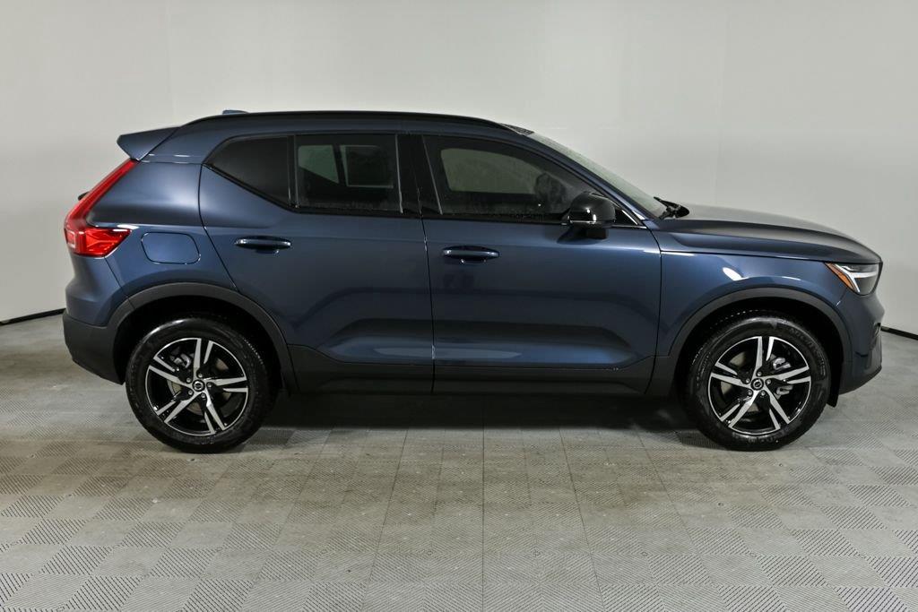 2026 Volvo XC40 Core - Photo 27