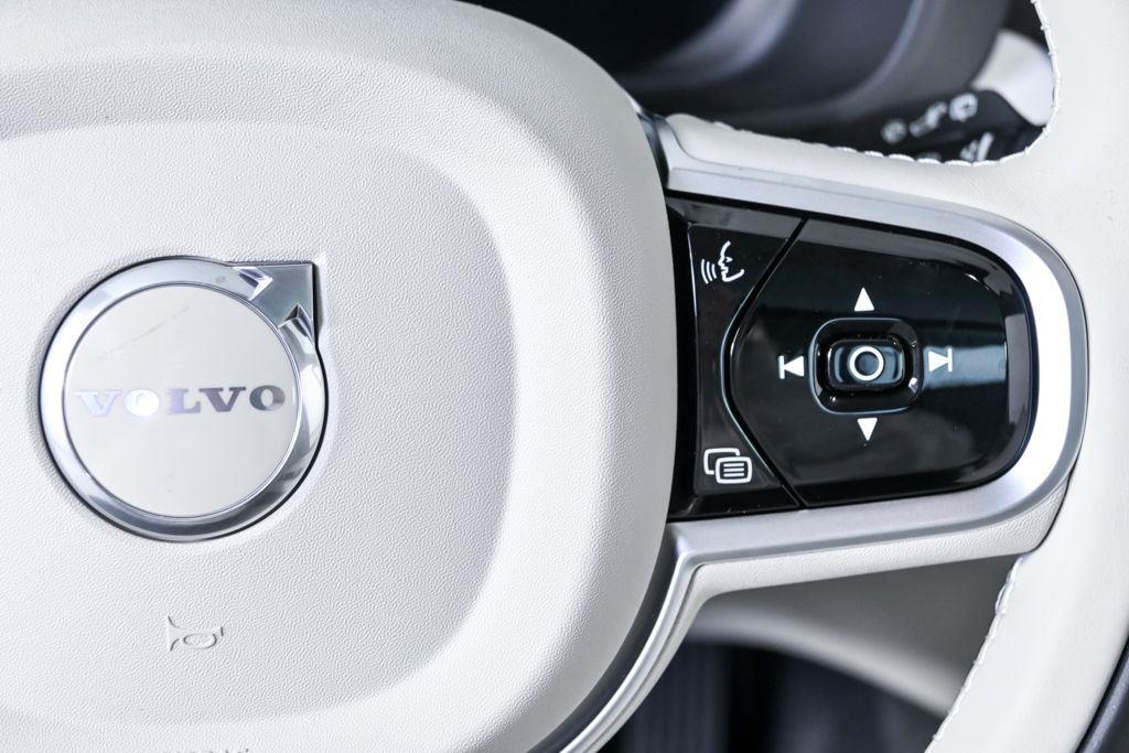 2026 Volvo XC60 Ultra - Photo 11