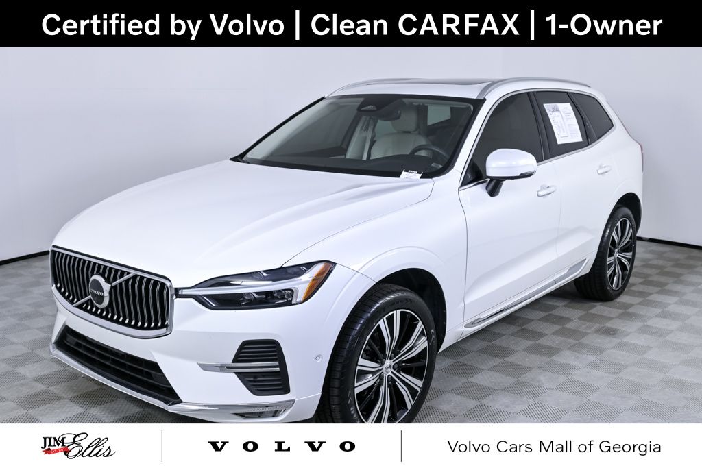 2023 Volvo XC60 Plus's photo