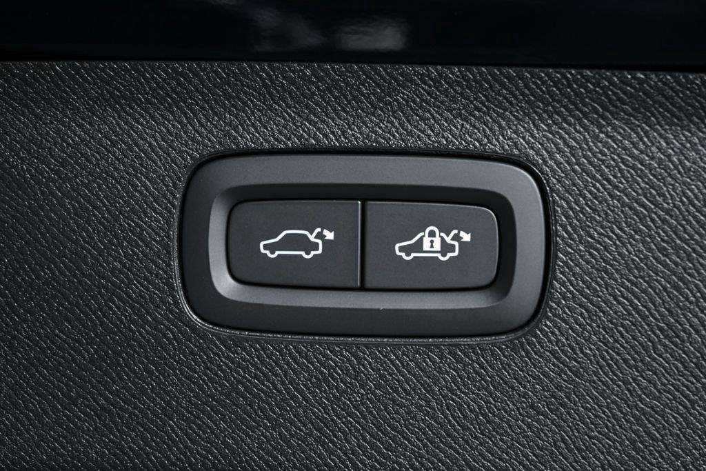 2026 Volvo XC90 Plus - Photo 34