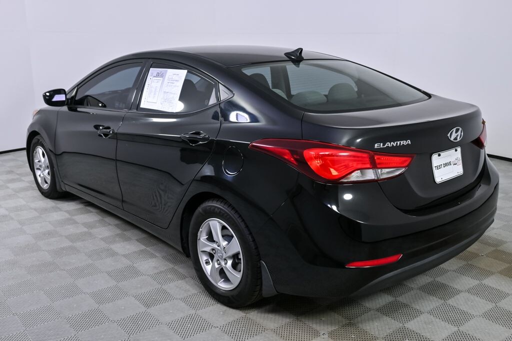 Used 2014 Hyundai Elantra SE Sedan