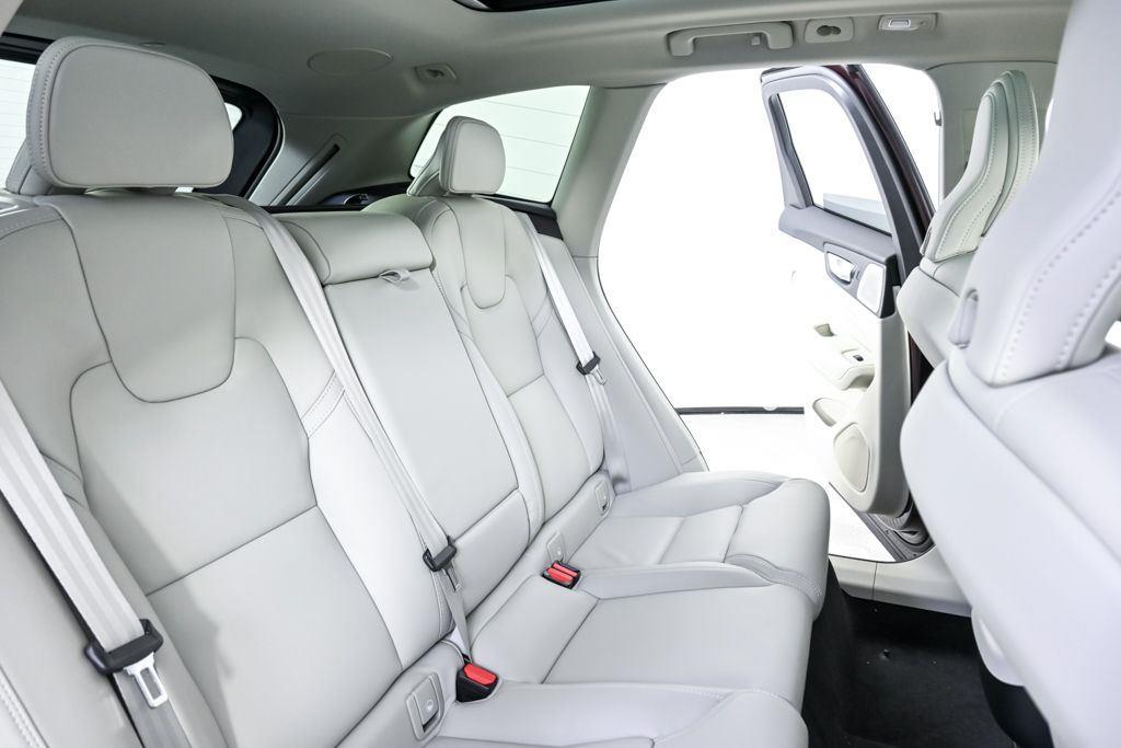2026 Volvo XC60 Ultra - Photo 22