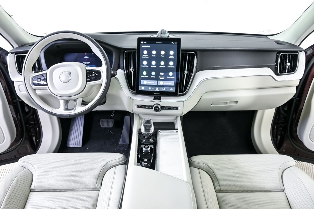 2026 Volvo XC60 Ultra - Photo 18