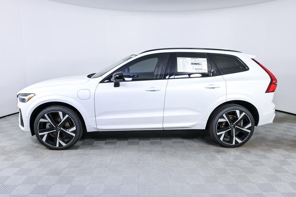 New 2026 Volvo XC60 plug-in hybrid T8 Ultra SUV