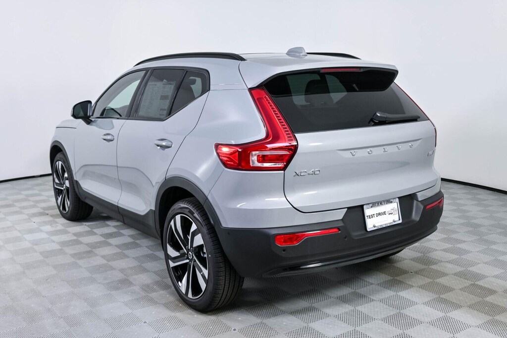 New 2026 Volvo XC40 B5 Plus SUV