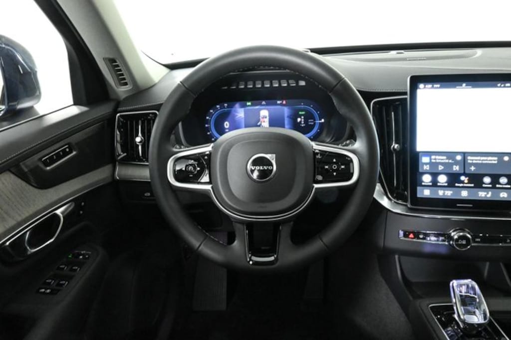 Certified 2025 Volvo XC90 plug-in hybrid T8 (2025.5) Ultra 7-Seater SUV
