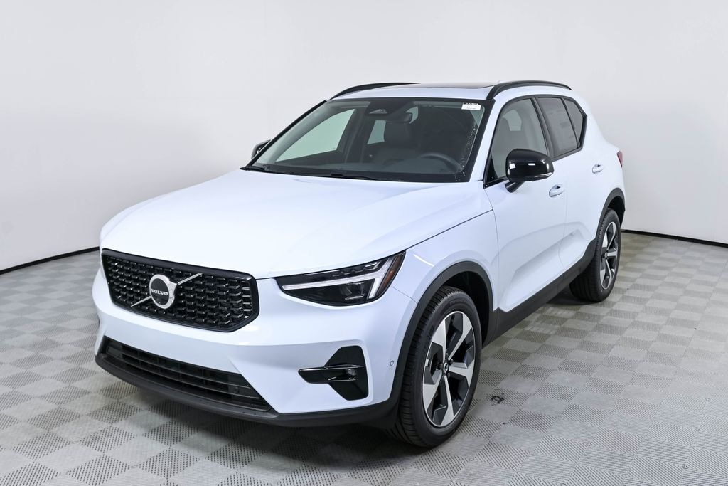 New 2026 Volvo XC40 B5 Plus SUV
