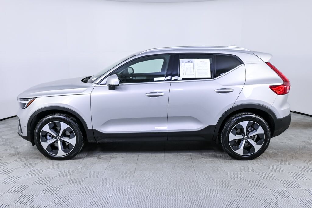 Certified 2025 Volvo XC40 B5 Plus Bright Theme SUV