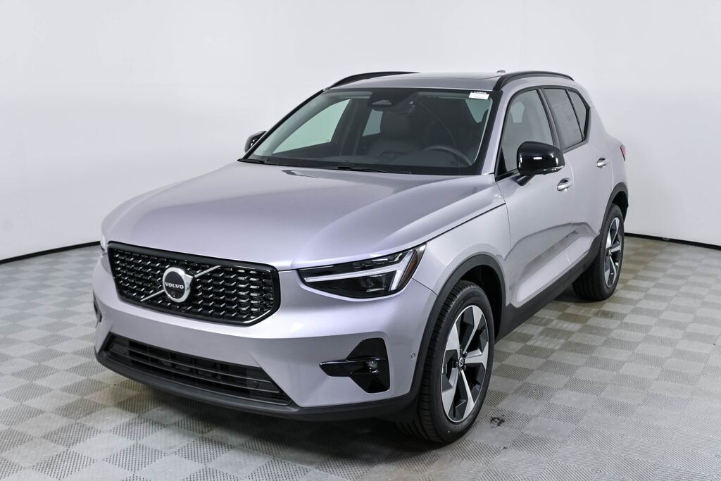 New 2026 Volvo XC40 B5 Plus SUV
