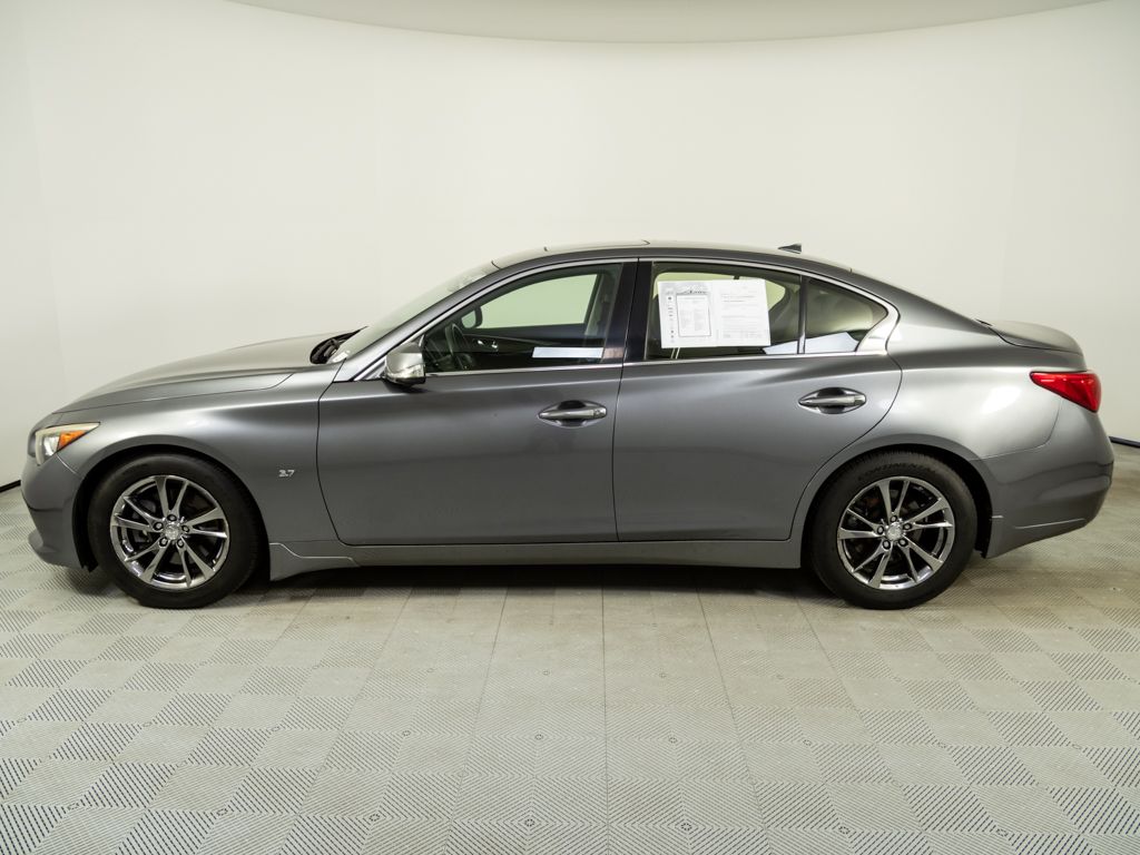 2015 Infiniti Q50 Premium photo 2