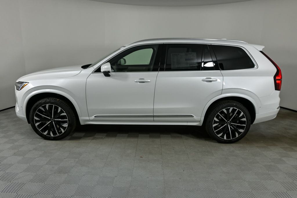 2026 Volvo XC90 Plus photo 2