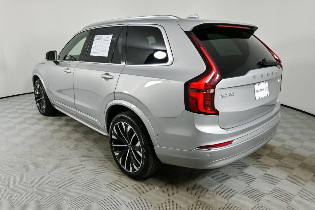 2025 Volvo XC90 Plus photo 2