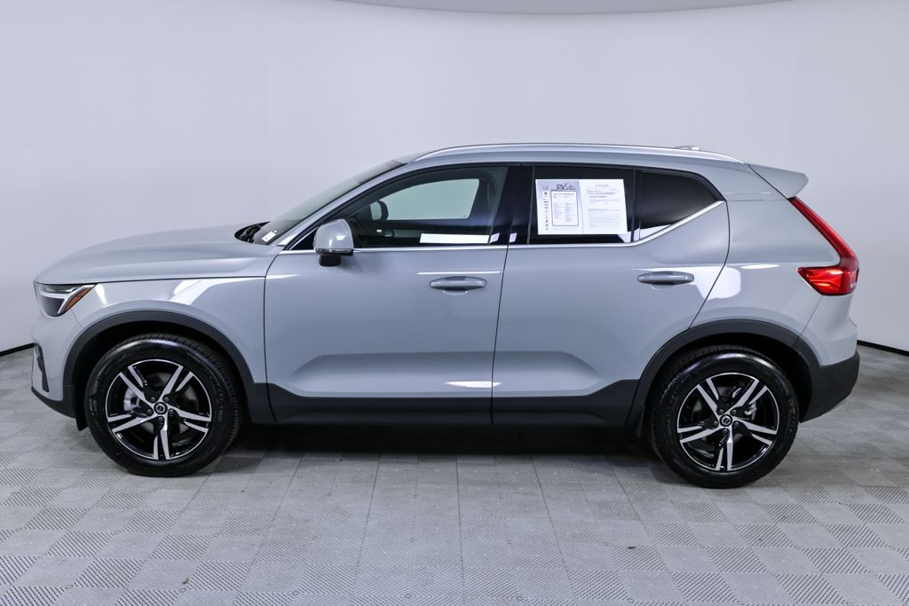 Certified 2025 Volvo XC40 B5 Core Bright Theme SUV